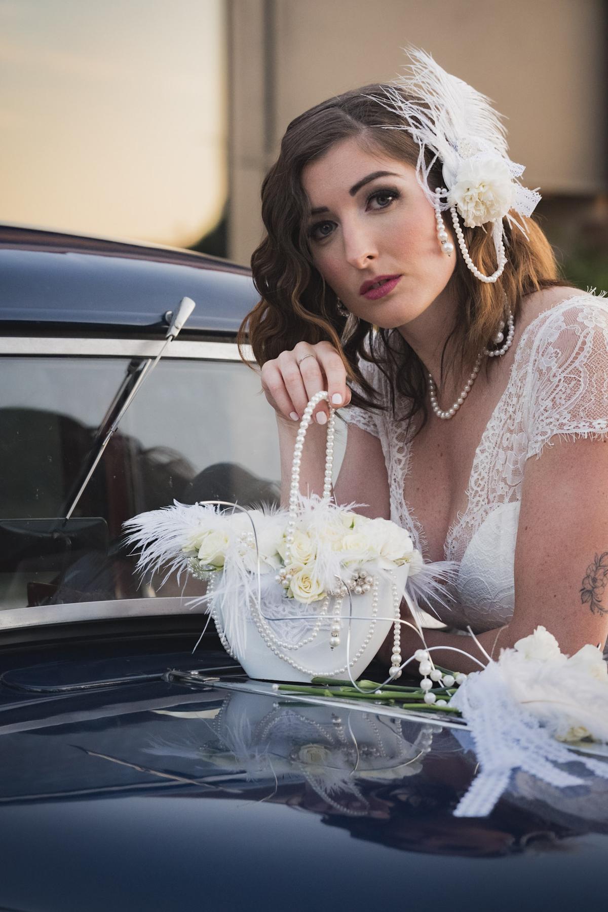 Portrait mariée bouquet de fleurs mariage années 20 Alsace photographe Bas-Rhin